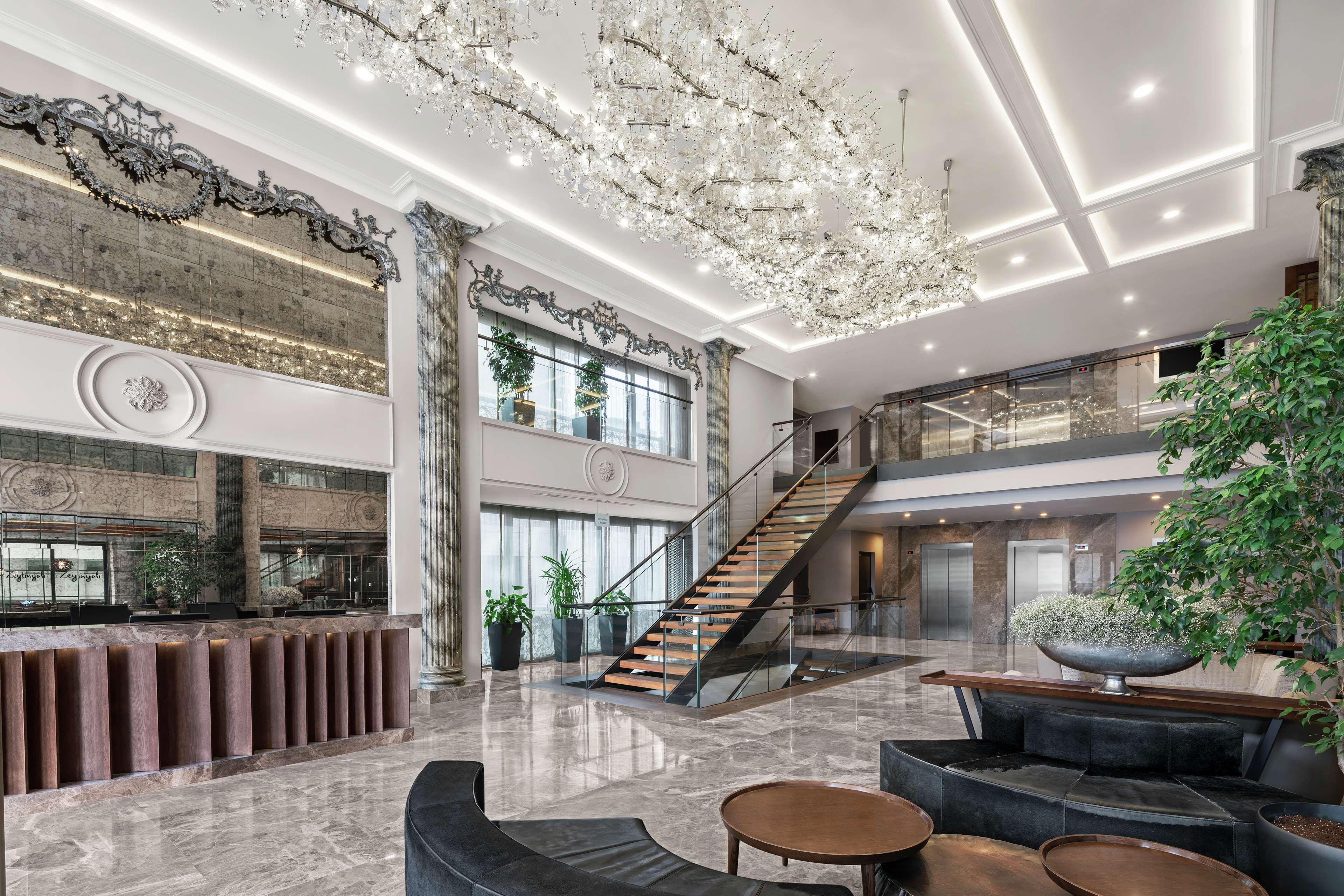 Doubletree By Hilton Istanbul Gayrettepe Hotell Exteriör bild