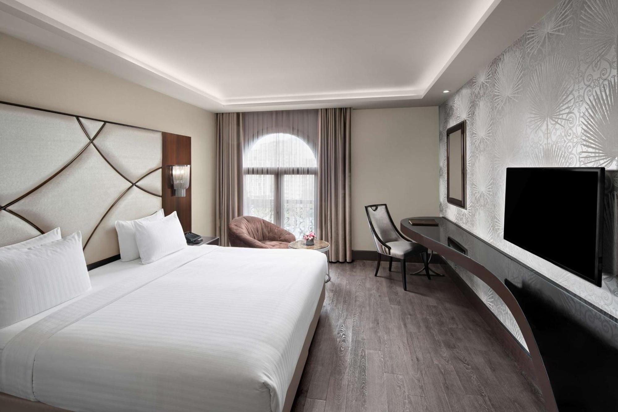 Doubletree By Hilton Istanbul Gayrettepe Hotell Exteriör bild